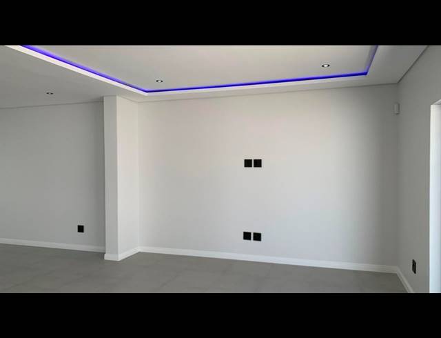 4 BEDROOM FREESTANDING FOR SALE IN SANDOWN